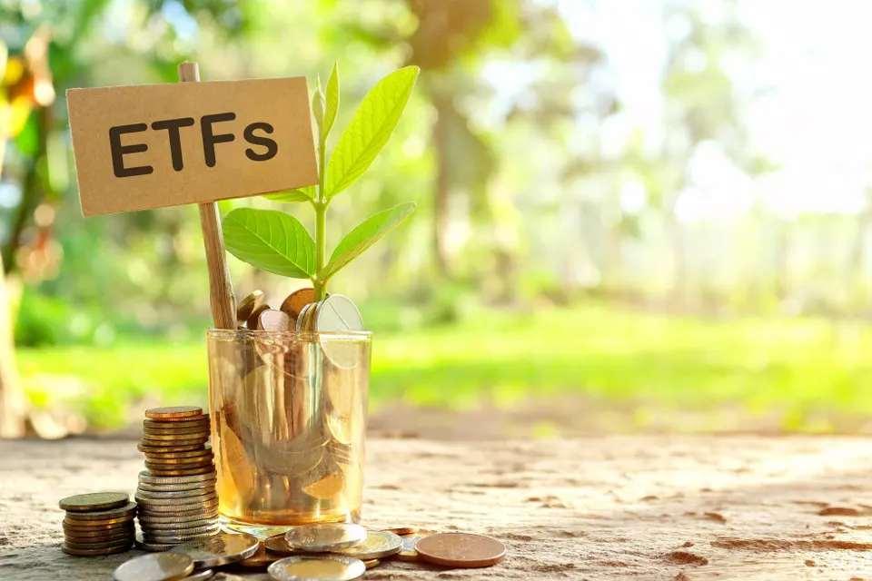 What is an ETF and How Does It Work?